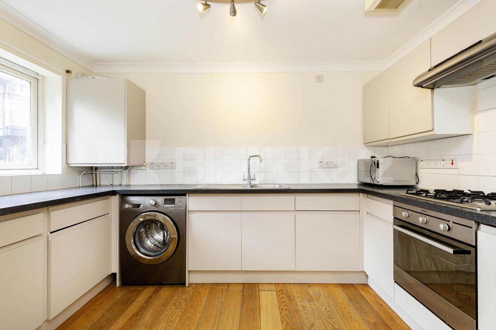 Stunning 2 large double bedroom property located just off Essex Road Ramsey Walk, Islington